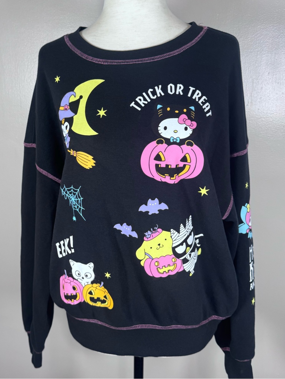 Sanrio Hello Kitty Halloween Dark Glow Graphic Trick or Treat Sweatshirt Sz S